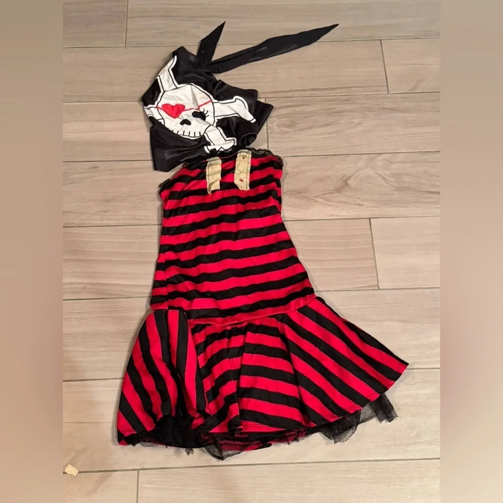 TWEEN Kids Pirate Costume dress  juniors size LARGE length 21in pit to pit 11in
